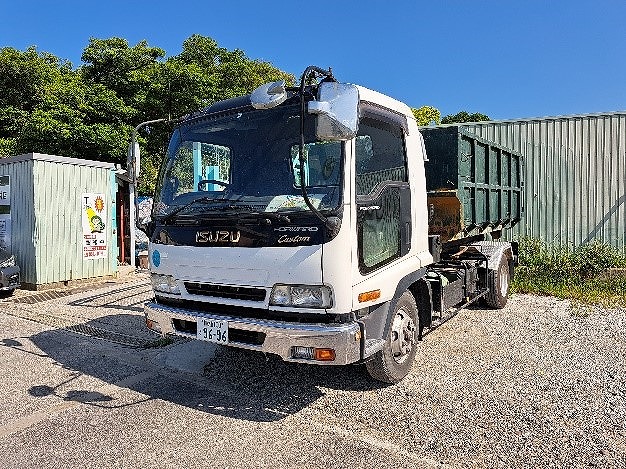 4tコンテナ車（収集に使います）