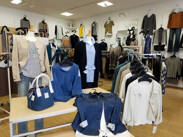 辻堂にある婦人服店です