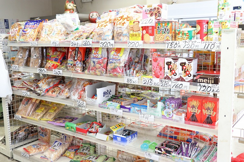 菓子類コーナー