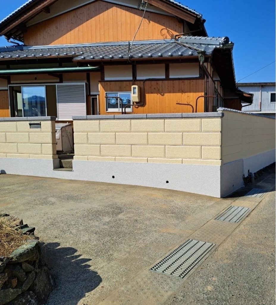 after 吹付塗装も得意です(外壁)